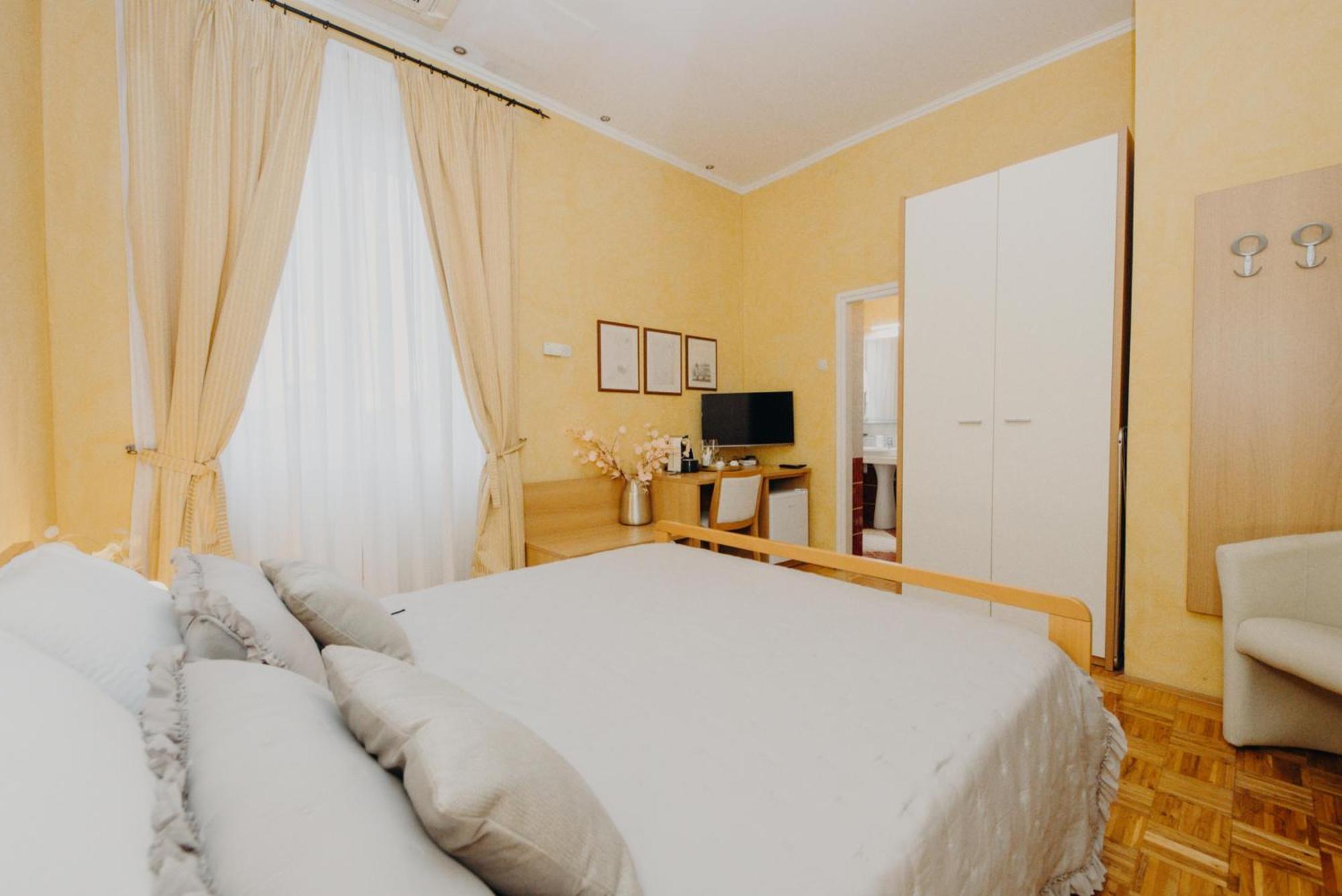 Rooms And Studios Villa Rossella 2 Rovinj Room photo